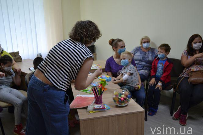 Новини Хмельницького - фото з В обласній дитячій лікарні відкрили кабінет психологічної підтримки (ФОТО, ВІДЕО) В обласній дитячій лікарні відкрили кабінет психологічної підтримки (ФОТО, ВІДЕО), фото №4 на сайті vsim.ua