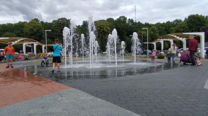 Новини Вінниці - фото з У Вінниці знову працюють фонтани. Фоторепортаж з наших водограїв У Вінниці знову працюють фонтани. Фоторепортаж з наших водограїв, фото №13 на сайті 20minut.ua