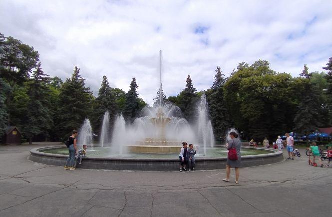 Новини Вінниці - фото з У Вінниці знову працюють фонтани. Фоторепортаж з наших водограїв У Вінниці знову працюють фонтани. Фоторепортаж з наших водограїв, фото №8 на сайті 20minut.ua