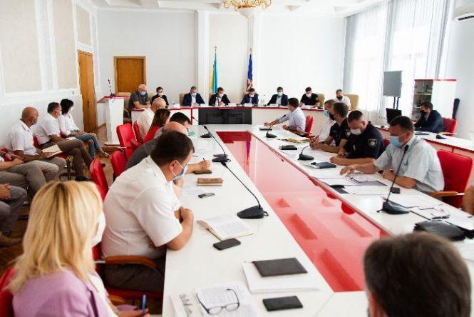 "Червона зона" та війна гілок влади через COVID. У заручниках – тернополяни?, фото №3 на сайті 20minut.ua