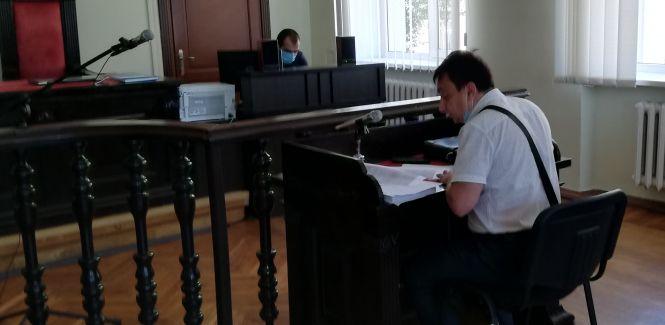 Власник «Лексуса» в СІЗО, а офіцера поліції відпустили. Продовження історії вибивання боргів, фото №2 на сайті 20minut.ua