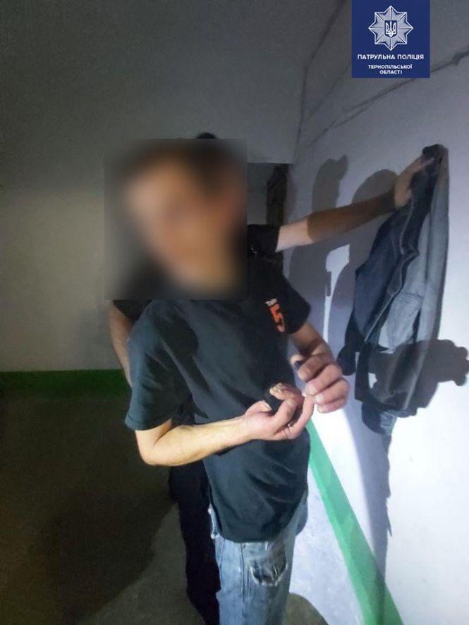 На Київській чоловік побив свою знайому та вкрав у неї сумку, фото №2 на сайті 20minut.ua