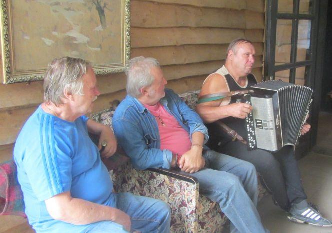 Сиділи козаки під вербами… У Тульчині міжнародна виставка до ювілею  «Козацької левади», фото №12 на сайті 20minut.ua