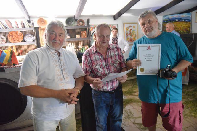 Сиділи козаки під вербами… У Тульчині міжнародна виставка до ювілею  «Козацької левади», фото №4 на сайті 20minut.ua