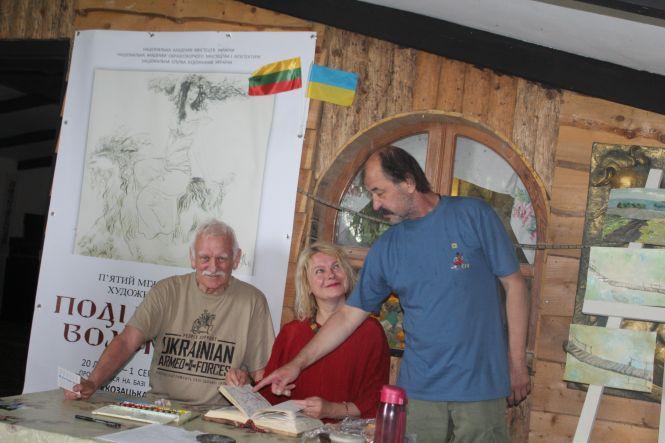 Сиділи козаки під вербами… У Тульчині міжнародна виставка до ювілею  «Козацької левади», фото №9 на сайті 20minut.ua