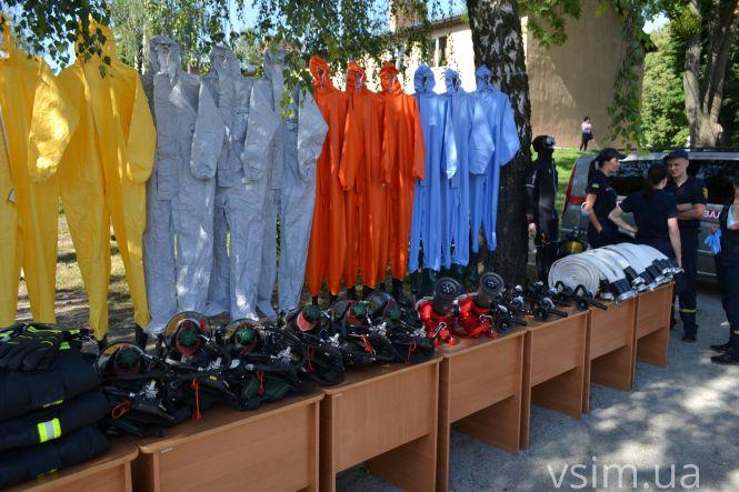 Новини Хмельницького - фото з 21 сім’я хмельницьких рятувальників отримала квартири в новобудові (ФОТО, ВІДЕО) 21 сім’я хмельницьких рятувальників отримала квартири в новобудові (ФОТО, ВІДЕО), фото №6 на сайті vsim.ua