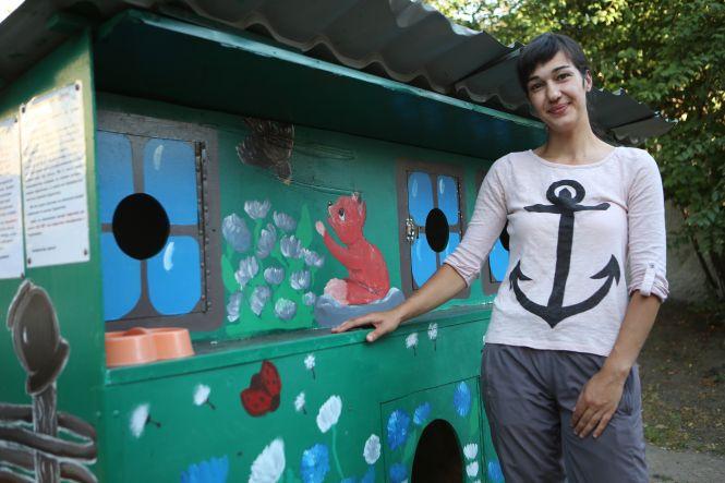 Новини Вінниці - фото з «Це у нас куточок автомобіліста, а ось тут ми дивимося кіно». Наш ТОП-4 найцікавіших дворів Вінниці «Це у нас куточок автомобіліста, а ось тут ми дивимося кіно». Наш ТОП-4 найцікавіших дворів Вінниці, фото №8 на сайті 20minut.ua