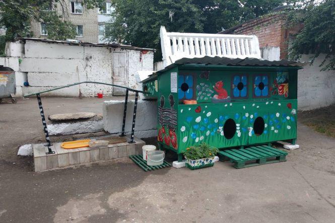 Новини Вінниці - фото з «Це у нас куточок автомобіліста, а ось тут ми дивимося кіно». Наш ТОП-4 найцікавіших дворів Вінниці «Це у нас куточок автомобіліста, а ось тут ми дивимося кіно». Наш ТОП-4 найцікавіших дворів Вінниці, фото №9 на сайті 20minut.ua