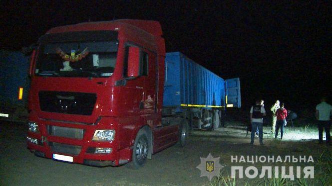 Новини Вінниці - фото з Львівське сміття знову на Вінниччині. Вночі привезли п'ять вантажівок Львівське сміття знову на Вінниччині. Вночі привезли п'ять вантажівок, фото №1 на сайті 20minut.ua