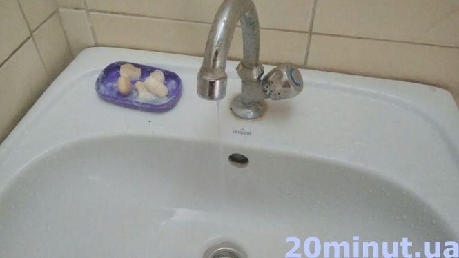 В одних – чистота, в інших – можна задихнутися. Ось такі громадські вбиральні у місті (РЕПОРТАЖ), фото №3 на сайті 20minut.ua