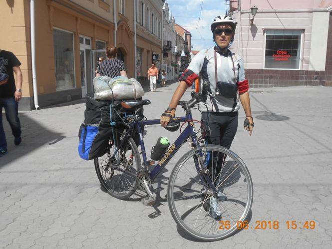 Новини Вінниці - фото з Крутить педалі до Говерли. Вінничанин планував побувати у Скандинавії, а поїхав у Карпати Крутить педалі до Говерли. Вінничанин планував побувати у Скандинавії, а поїхав у Карпати, фото №5 на сайті 20minut.ua
