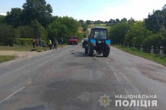 Новини Тернополя - фото з ДТП з потерпілими: скутер зіткнувся з трактором, а вантажівка не розминулась з мікроавтобусом ДТП з потерпілими: скутер зіткнувся з трактором, а вантажівка не розминулась з мікроавтобусом, фото №1 на сайті 20minut.ua
