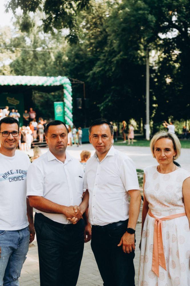 У новоствореному райосередку «Слуги народу» у Бучачі уже гуртуються бажаючі змінити свій край на краще (фото, відео) (пресслужба партії), фото №5 на сайті 20minut.ua