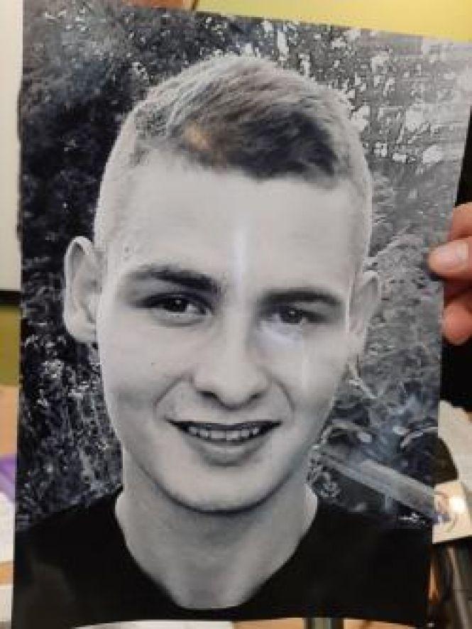 Новини Тернополя - фото з «Це були два роки ходіння по муках»: підозрюваний у смерті двох хлопців перебуватиме вночі під арештом «Це були два роки ходіння по муках»: підозрюваний у смерті двох хлопців перебуватиме вночі під арештом, фото №1 на сайті 20minut.ua