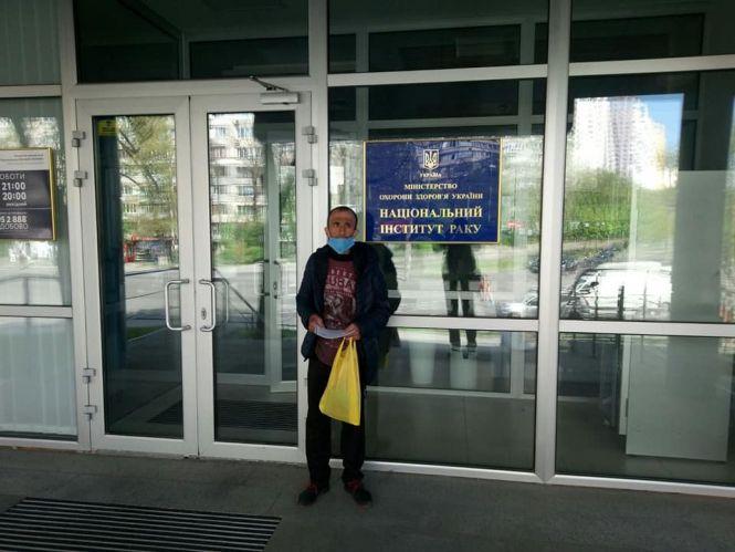 Дива не закінчуються: історія про колишнього безхатченка Євгена, який живе без шлунку, фото №2 на сайті 20minut.ua