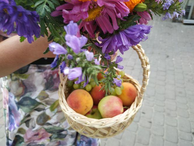 Фрукти, мед та чортополох: що іще до Спаса поклали у святковий кошик тернополяни? (ФОТОРЕПОРТАЖ), фото №2 на сайті 20minut.ua