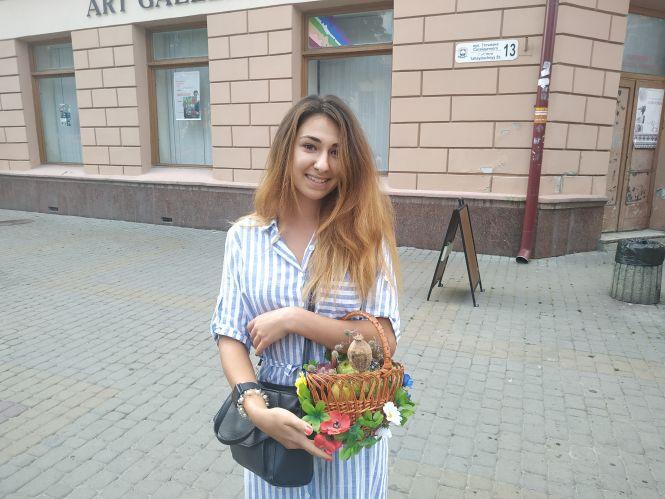 Фрукти, мед та чортополох: що іще до Спаса поклали у святковий кошик тернополяни? (ФОТОРЕПОРТАЖ), фото №3 на сайті 20minut.ua