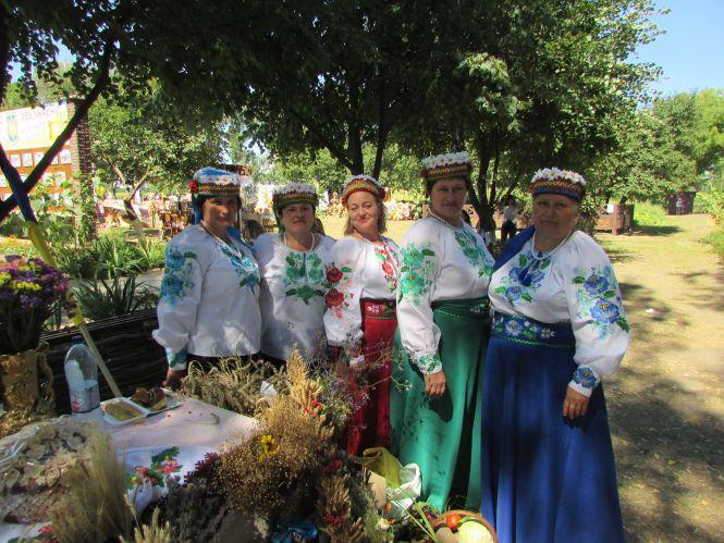 Новини Козятина - фото з «Народу вічний оберіг» та районне свято «Обжинки» в музеї Хліба. Як святкували? «Народу вічний оберіг» та районне свято «Обжинки» в музеї Хліба. Як святкували?, фото №9 на сайті 20minut.ua