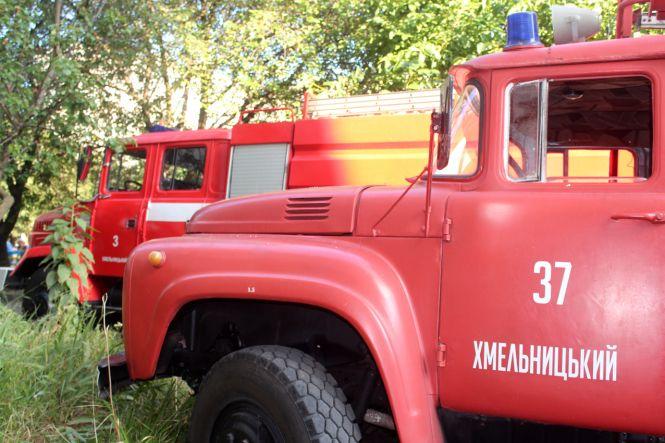 На Озерній горіла квартира у багатоповерхівці (ВІДЕО), фото №2 на сайті vsim.ua