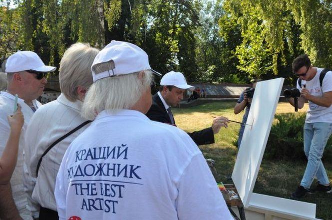 Новини Вінниці - фото з Знайти художника і заселфитись: у Вінниці відбувся мистецький квест Знайти художника і заселфитись: у Вінниці відбувся мистецький квест, фото №1 на сайті 20minut.ua