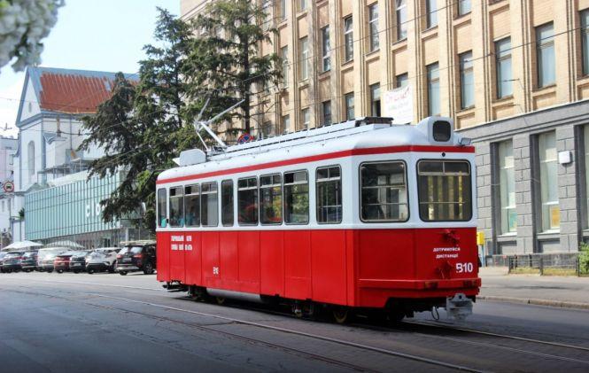 Новини Вінниці - фото з У Вінниці комунальники переобладнали швейцарський трамвай у службовий. Як він тепер виглядає У Вінниці комунальники переобладнали швейцарський трамвай у службовий. Як він тепер виглядає, фото №1 на сайті 20minut.ua