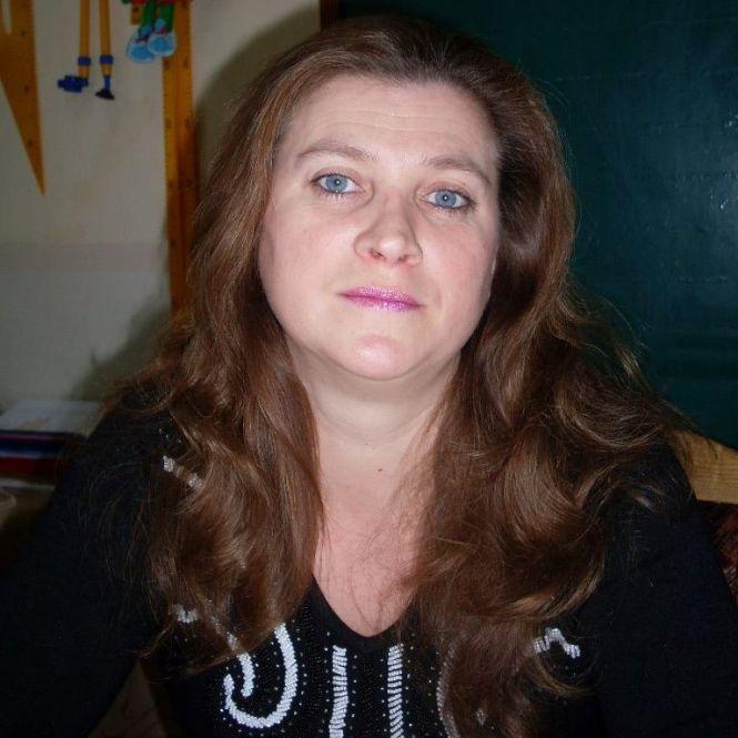 «Прапори Тетяни додають хлопцям сили». Сотні знамен пошила і передала на Схід вчителька з Вінниці, фото №1 на сайті 20minut.ua