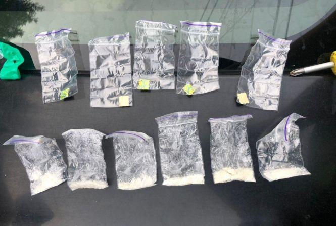 Новини Вінниці - фото з Мав при собі майже 30 згортків наркотиків. На Некрасова затримали «закладчика» Мав при собі майже 30 згортків наркотиків. На Некрасова затримали «закладчика», фото №3 на сайті 20minut.ua