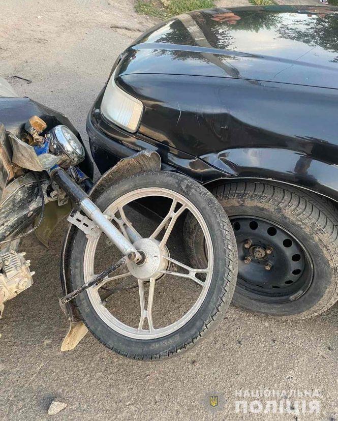 У Гайсині легковик збив мопед. Постраждав 72-річний водій двоколісного, фото №1 на сайті 20minut.ua