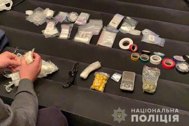 Новини Тернополя - фото з Резонансна справа наркоторговців: троє з 12 йдуть до суду. У день бізнес приносив 25-50 тисяч гривень Резонансна справа наркоторговців: троє з 12 йдуть до суду. У день бізнес приносив 25-50 тисяч гривень, фото №1 на сайті 20minut.ua