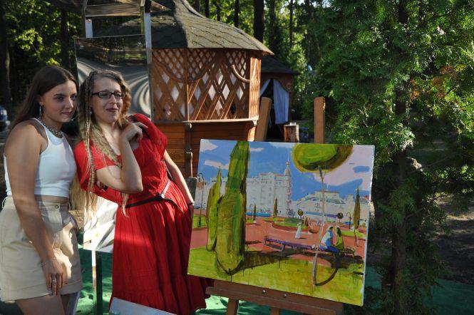 Новини Вінниці - фото з «The best artist – 2020». У Вінниці визнали кращим столичного художника Богдана Макаренка «The best artist – 2020». У Вінниці визнали кращим столичного художника Богдана Макаренка, фото №1 на сайті 20minut.ua