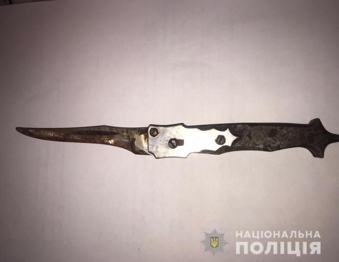 Новини Вінниці - фото з Батько під час сварки кинувся на п'яного сина з ножем. Старенькому загрожує тюрма Батько під час сварки кинувся на п'яного сина з ножем. Старенькому загрожує тюрма, фото №2 на сайті 20minut.ua