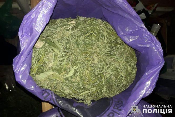 Новини Хмельницького - фото з На Хмельниччині затримали пару наркоділків (ФОТО) На Хмельниччині затримали пару наркоділків (ФОТО), фото №3 на сайті vsim.ua