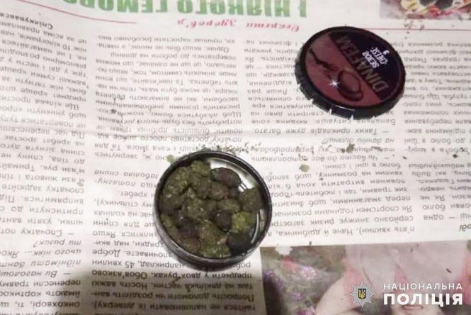 Новини Хмельницького - фото з На Хмельниччині затримали пару наркоділків (ФОТО) На Хмельниччині затримали пару наркоділків (ФОТО), фото №4 на сайті vsim.ua