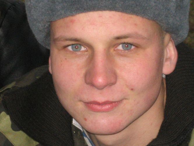 Новини Вінниці - фото з З-за спин жінок і дітей стріляли в десантника Коваленка. Згадаймо першого загиблого вінничанина З-за спин жінок і дітей стріляли в десантника Коваленка. Згадаймо першого загиблого вінничанина, фото №2 на сайті 20minut.ua