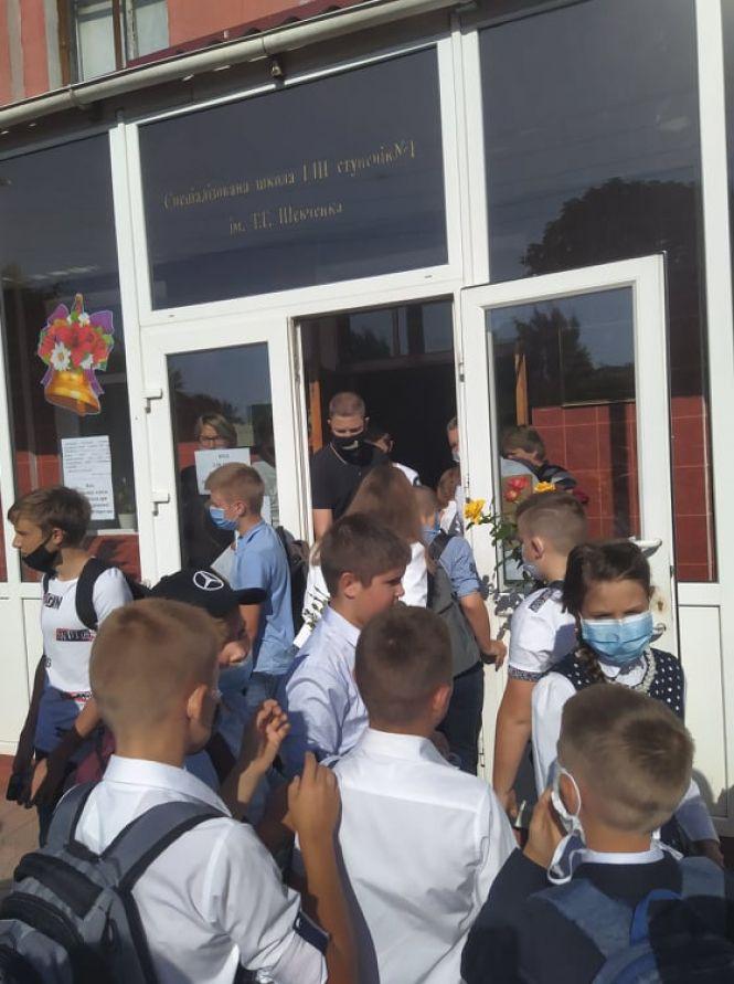 Перше вересня у першій школі: фоторепортаж, фото №11 на сайті 20minut.ua