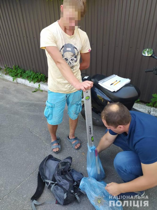 За крадіжку інструментів з будмайданчика двоє парубків можуть отримати до 5 років покарання, фото №1 на сайті 20minut.ua