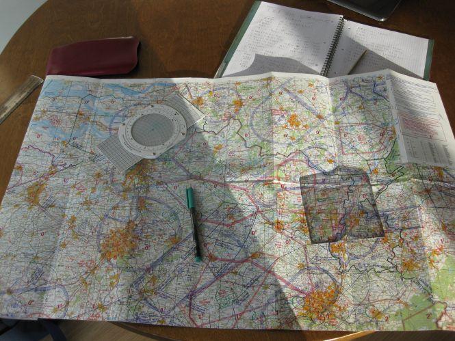 Новини Вінниці - фото з Відкрилася перша вінницька авіашкола. Серед курсантів дівчата, француз та Бронюк Відкрилася перша вінницька авіашкола. Серед курсантів дівчата, француз та Бронюк, фото №4 на сайті 20minut.ua