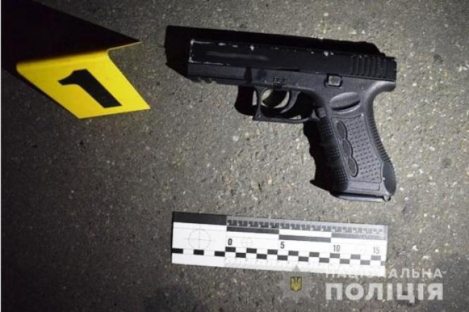 Новини Вінниці - фото з Розбірки у нічному клубі: 20-річний вінничанин влаштував стрілянину. Є поранений Розбірки у нічному клубі: 20-річний вінничанин влаштував стрілянину. Є поранений, фото №1 на сайті 20minut.ua