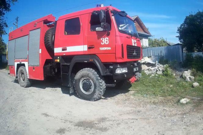 На Хмельниччині водійку насмерть притис власний автомобіль (ВІДЕО, ФОТО), фото №1 на сайті vsim.ua