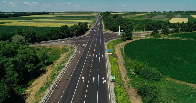Новини Вінниці - фото з Відновлення доріг на Вінниччині – Сергій Борзов назвав цифри і факти (Департамент інформаційної діяльності ОДА) Відновлення доріг на Вінниччині – Сергій Борзов назвав цифри і факти (Департамент інформаційної діяльності ОДА), фото №5 на сайті 20minut.ua