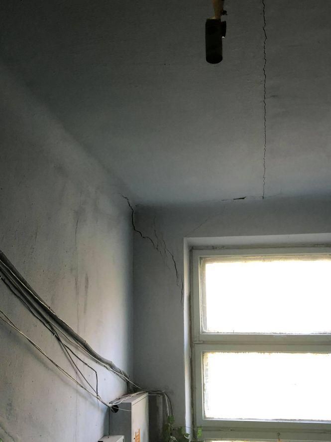 Новини Хмельницького - фото з “Тріщини товщиною як кулак”: що робитимуть із аварійною “хрущівкою” на проспекті Миру “Тріщини товщиною як кулак”: що робитимуть із аварійною “хрущівкою” на проспекті Миру, фото №3 на сайті vsim.ua