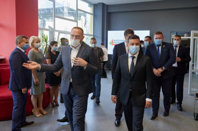 Новини Житомира - фото з Вчора «Житомирська політехніка» приймала Президента України Вчора «Житомирська політехніка» приймала Президента України, фото №1 на сайті 20minut.ua