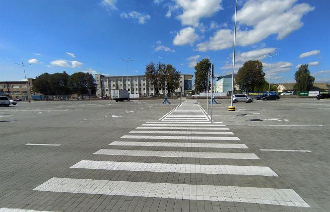 Мега-парковка з міні-сквером. Що є біля нового «Епіцентру» у Вінниці, фото №7 на сайті 20minut.ua