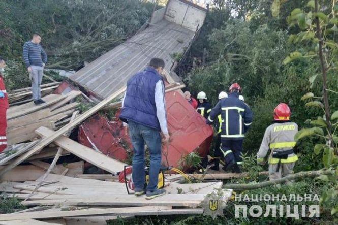 Новини Тернополя - фото з ДТП на Бандери: загинув, чоловік, який їхав на моноколесі. З ночі в області - уже три смертельні аварії ДТП на Бандери: загинув, чоловік, який їхав на моноколесі. З ночі в області - уже три смертельні аварії, фото №4 на сайті 20minut.ua