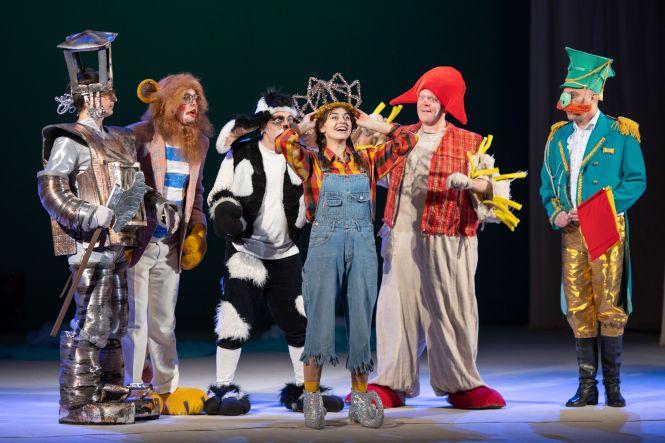 Новини Вінниці - фото з В масках, без буфету і антракту. З якими новинками відкривають 87-й театральний сезон В масках, без буфету і антракту. З якими новинками відкривають 87-й театральний сезон, фото №3 на сайті 20minut.ua