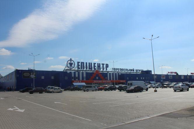 Мега-парковка з міні-сквером. Що є біля нового «Епіцентру» у Вінниці, фото №3 на сайті 20minut.ua