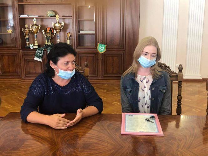 Козятинчанці Тетяні Гриців, доньці загиблого учасника бойових дій, держава купила квартиру, фото №1 на сайті 20minut.ua