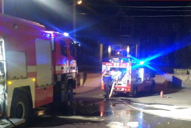 Новини Хмельницького - фото з У Хмельницькому вночі згорів Lexus У Хмельницькому вночі згорів Lexus, фото №1 на сайті vsim.ua