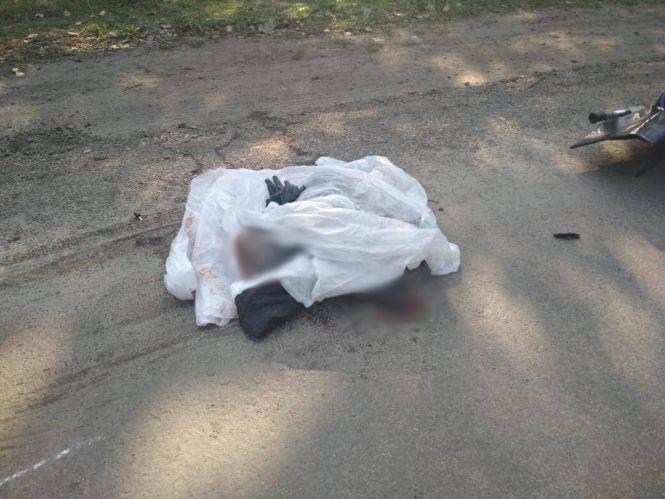 Новини Тернополя - фото з Смертельна ДТП неподалік Чорткова: від удару жінку розірвало (Фото 18+) Смертельна ДТП неподалік Чорткова: від удару жінку розірвало (Фото 18+), фото №2 на сайті 20minut.ua