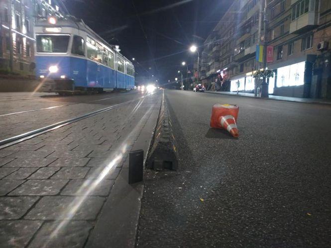 Новини Вінниці - фото з Захисні смуги на Соборній: як вважаєте, вони потрібні? (ОПИТУВАННЯ) Захисні смуги на Соборній: як вважаєте, вони потрібні? (ОПИТУВАННЯ), фото №1 на сайті 20minut.ua